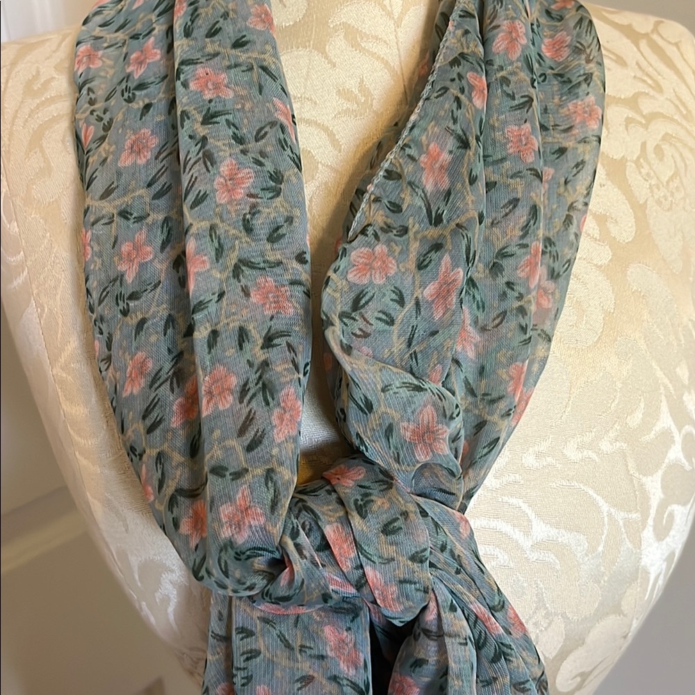 Floral Patterned Scarf - Picture 2 of 5